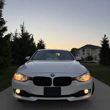 2014 BMW 3 Series 320i xDrive Sedan