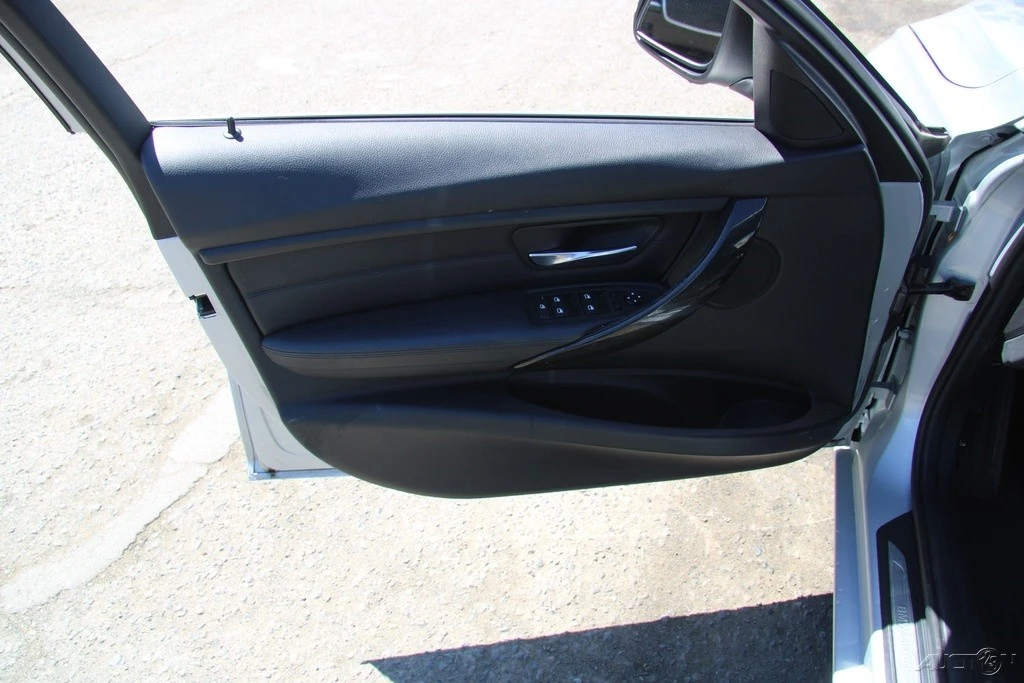 2014 BMW F30 3 Series Sedan - Image 14 of 21