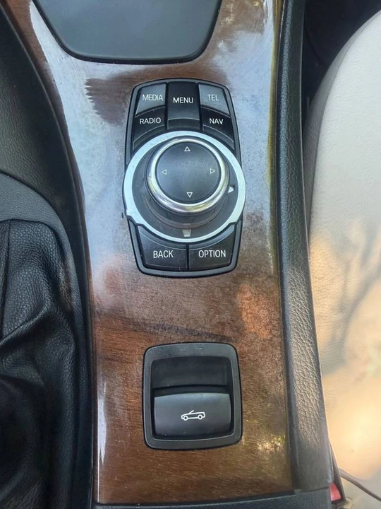 2014 BMW E93 335i Convertible - Image 16 of 22