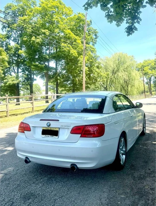 2014 BMW E93 335i Convertible - Image 2 of 22