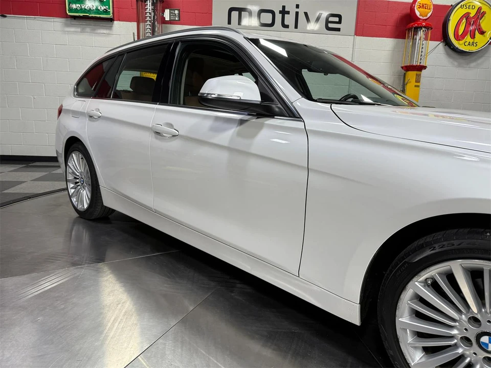 2014 BMW F30 3 Series Sedan - Image 10 of 31