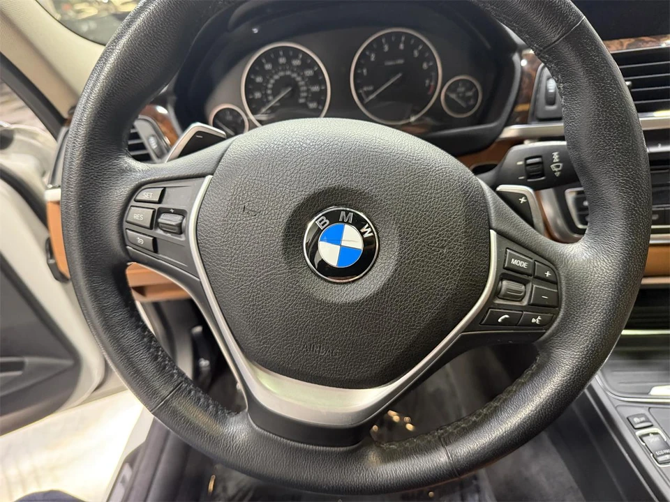 2014 BMW F30 3 Series Sedan - Image 27 of 31