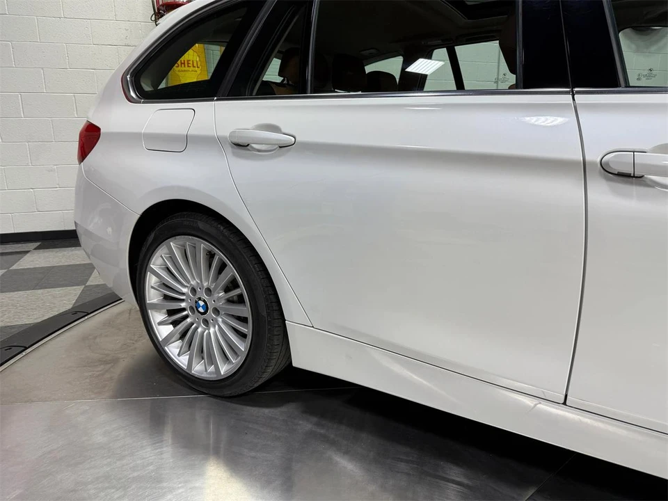 2014 BMW F30 3 Series Sedan - Image 11 of 31