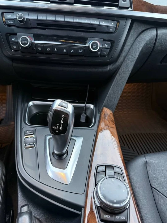 2014 BMW 3 Series - Image 16 of 18