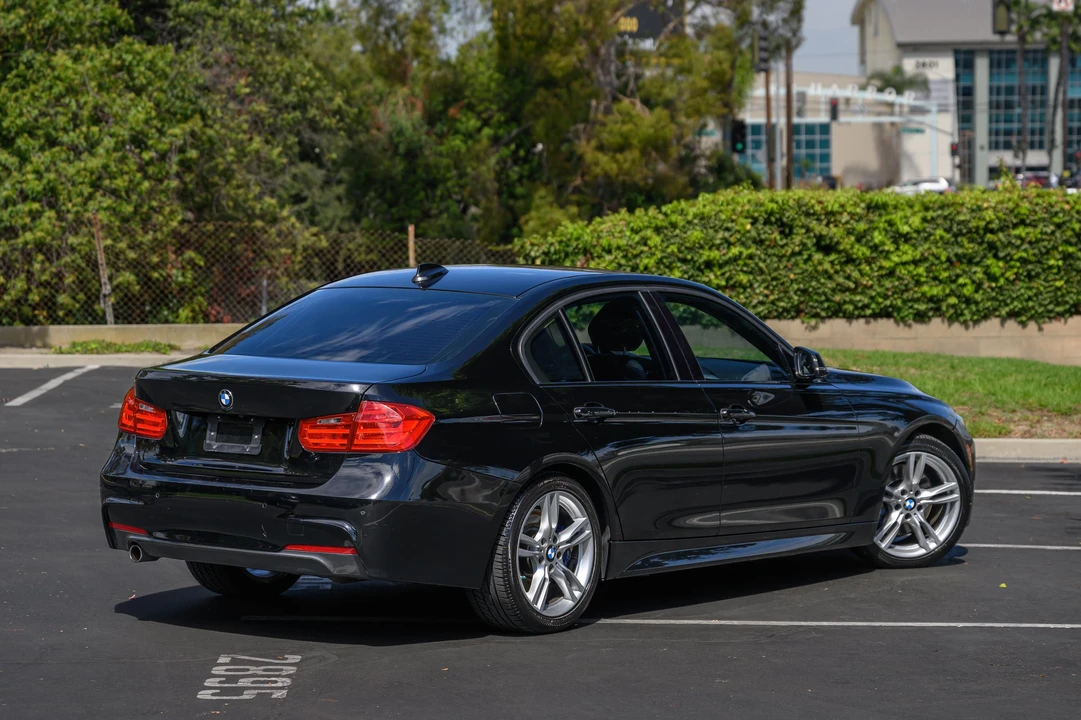 2014 BMW F30 3 Series Sedan - Image 14 of 31