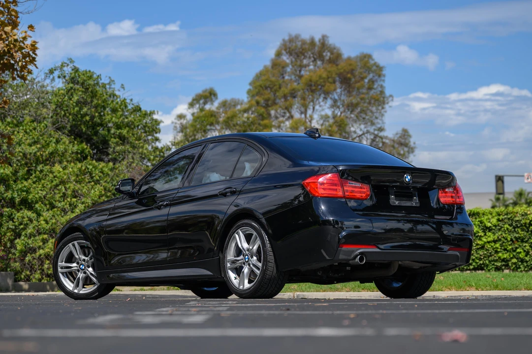 2014 BMW F30 3 Series Sedan - Image 12 of 31