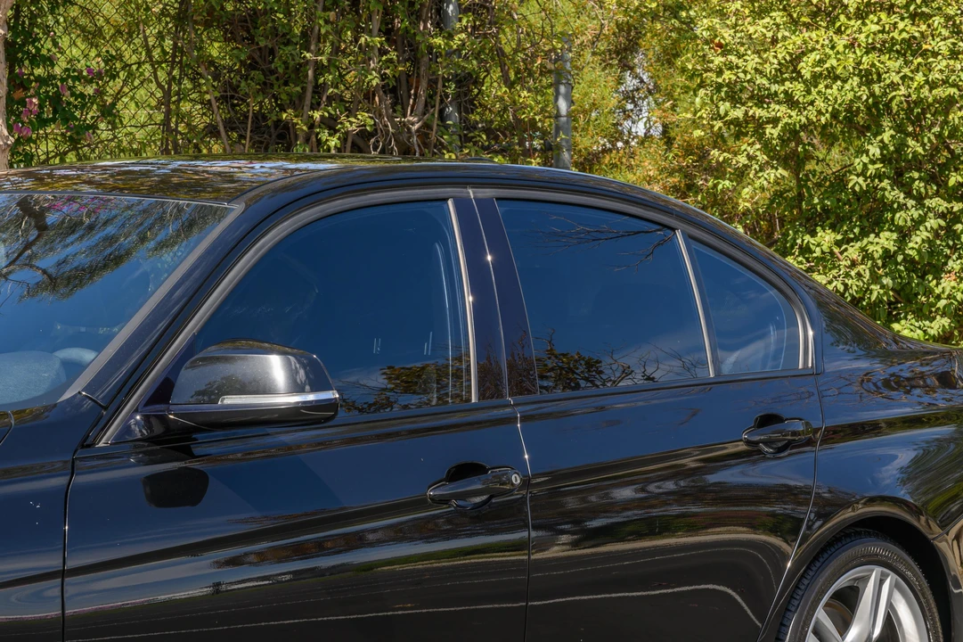 2014 BMW F30 3 Series Sedan - Image 26 of 31