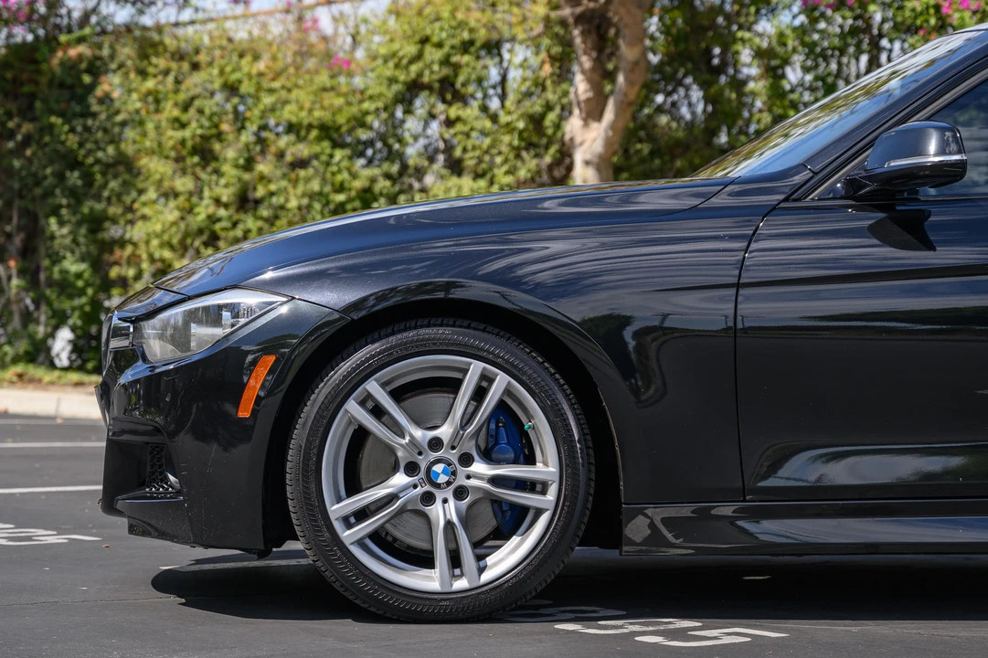 2014 BMW F30 3 Series Sedan - Image 23 of 31