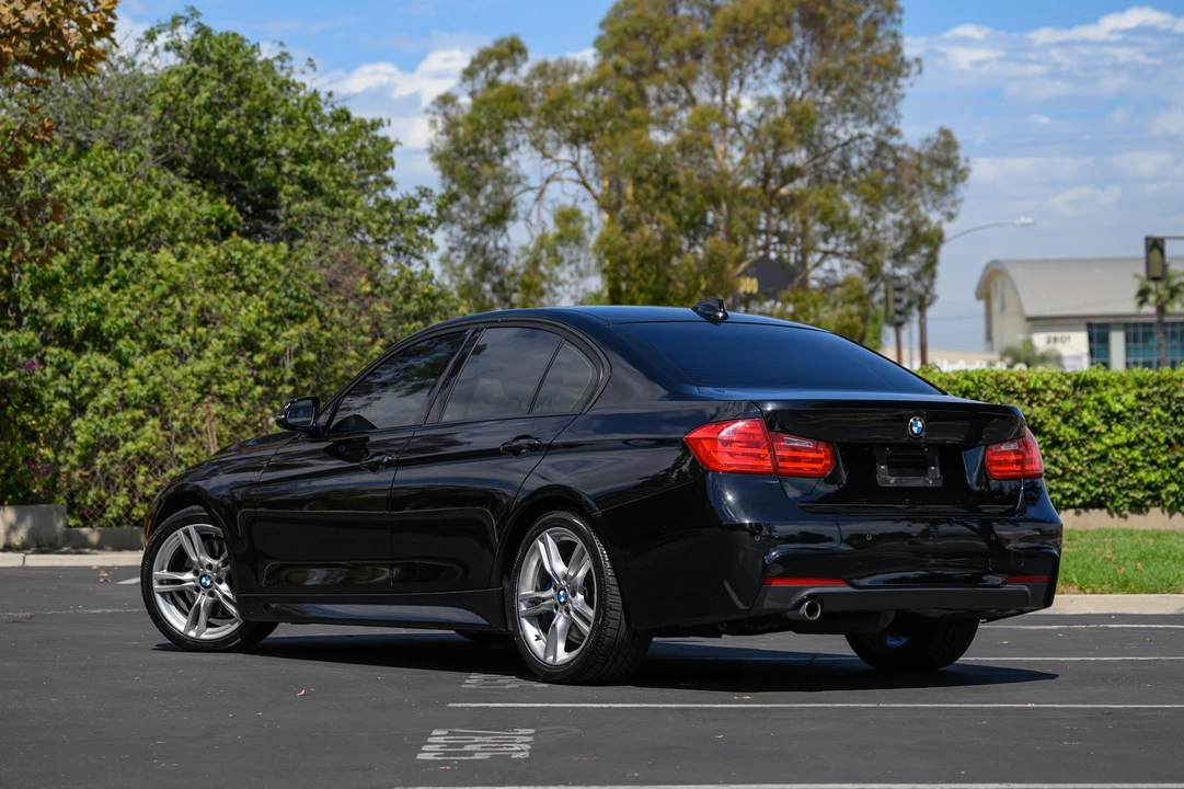 2014 BMW F30 3 Series Sedan - Image 11 of 31