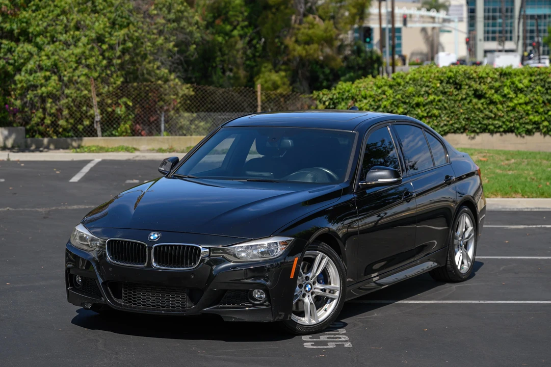 2014 BMW F30 3 Series Sedan - Image 9 of 31