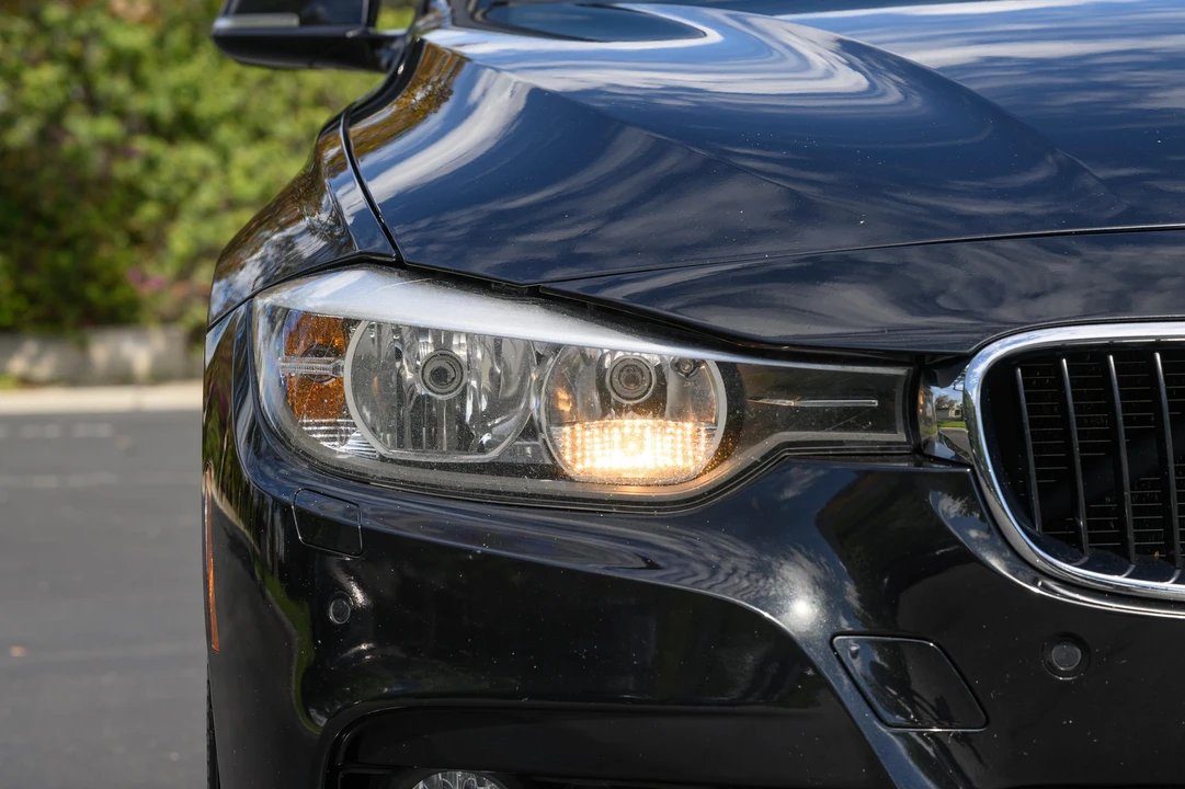 2014 BMW F30 3 Series Sedan - Image 17 of 31