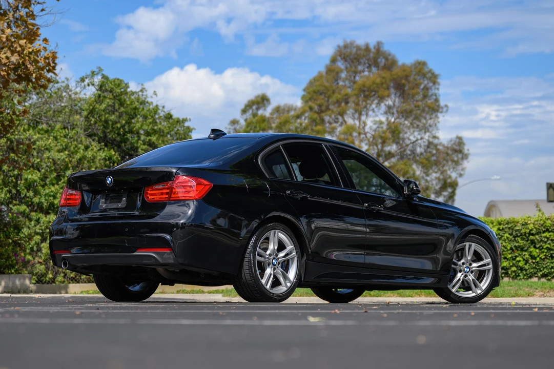 2014 BMW F30 3 Series Sedan - Image 15 of 31