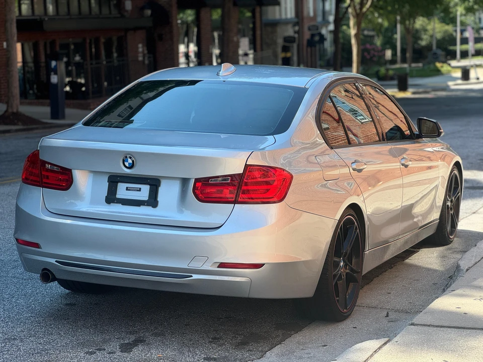 2014 BMW F30 3 Series Sedan - Image 11 of 31