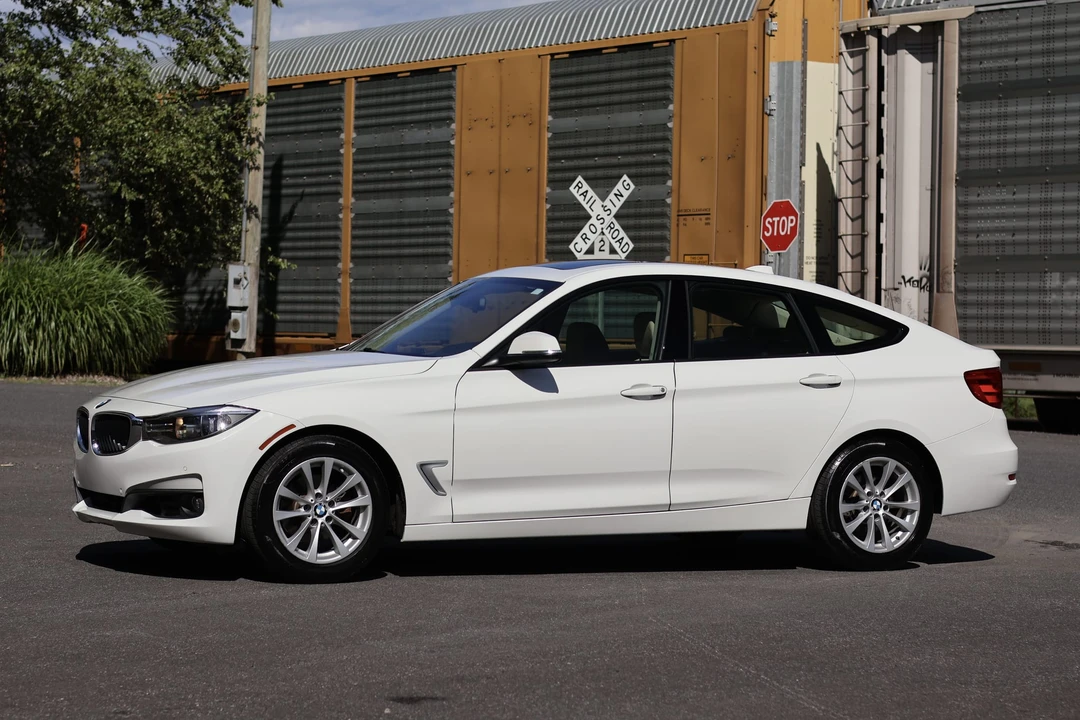2014 BMW F34 3 Series Gran Turismo - Image 9 of 31