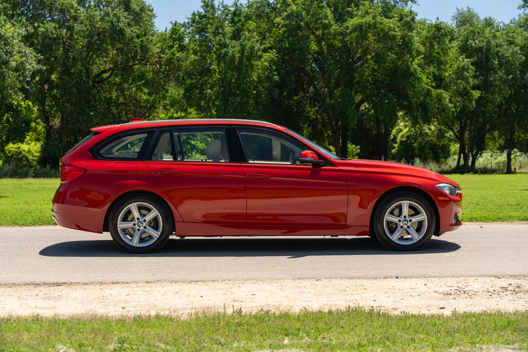 2014 BMW F31 3 Series Touring - Image 11 of 31