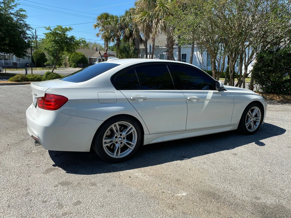 2014 BMW F30 335i & 340i Sedan - Image 13 of 31
