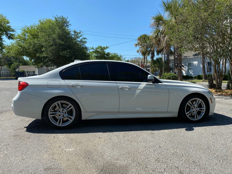 2014 BMW F30 335i & 340i Sedan - Image 14 of 31