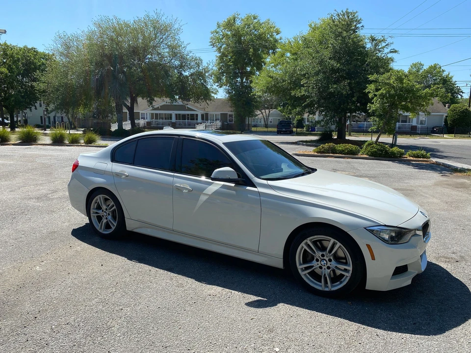 2014 BMW F30 335i & 340i Sedan - Image 15 of 31