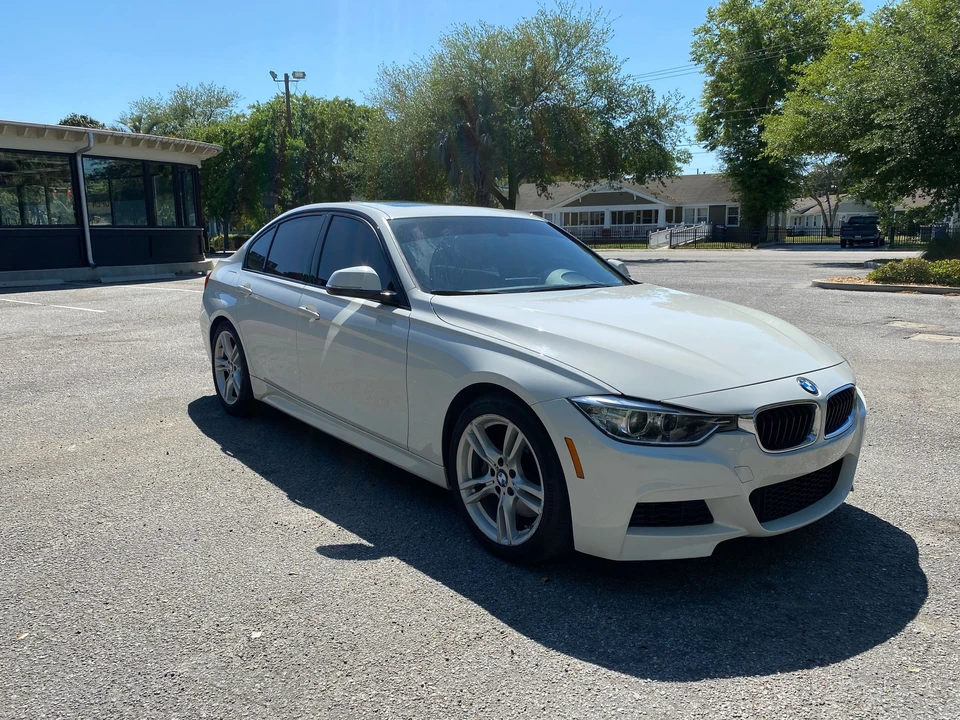 2014 BMW F30 335i & 340i Sedan - Image 16 of 31