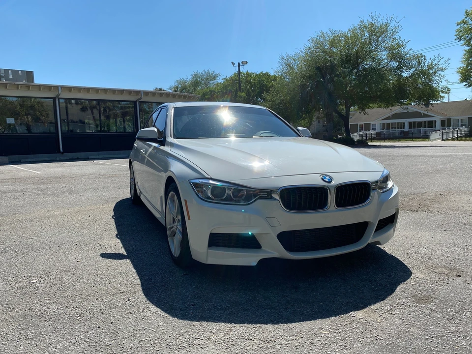 2014 BMW F30 335i & 340i Sedan - Image 17 of 31
