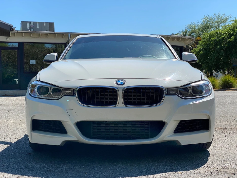 2014 BMW F30 335i & 340i Sedan - Image 18 of 31