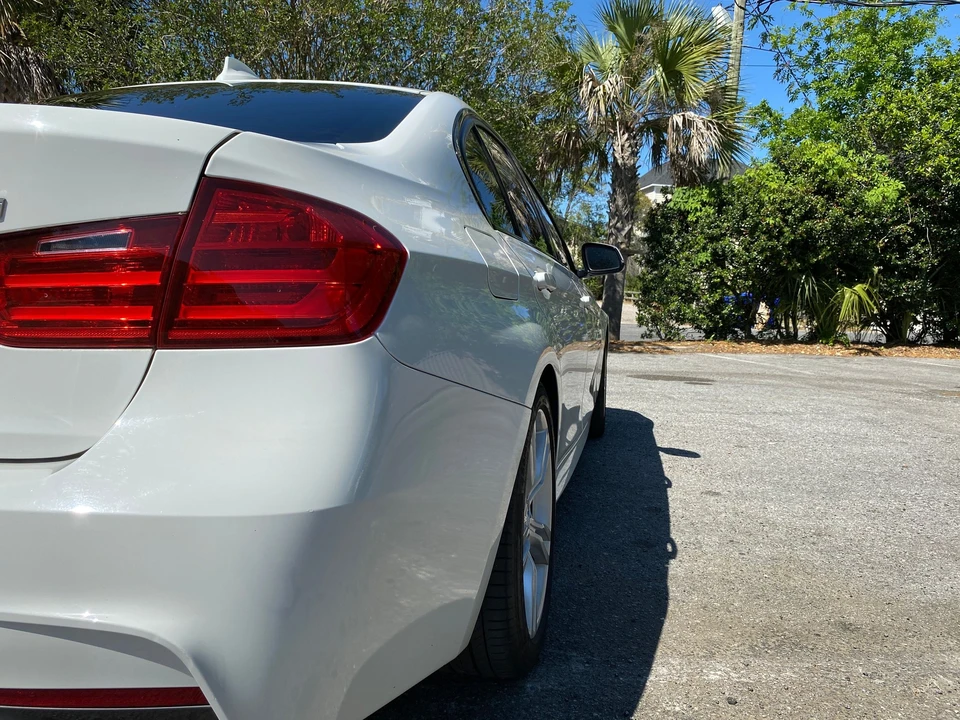 2014 BMW F30 335i & 340i Sedan - Image 21 of 31