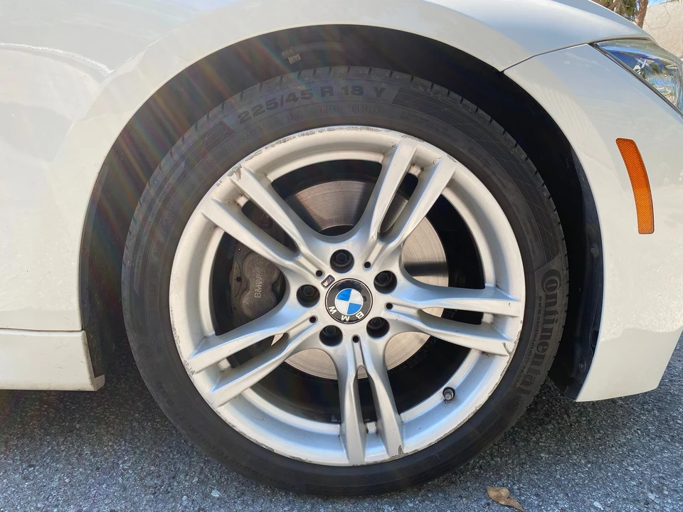 2014 BMW F30 335i & 340i Sedan - Image 24 of 31
