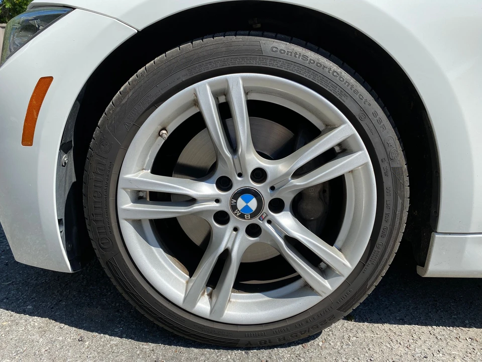 2014 BMW F30 335i & 340i Sedan - Image 25 of 31