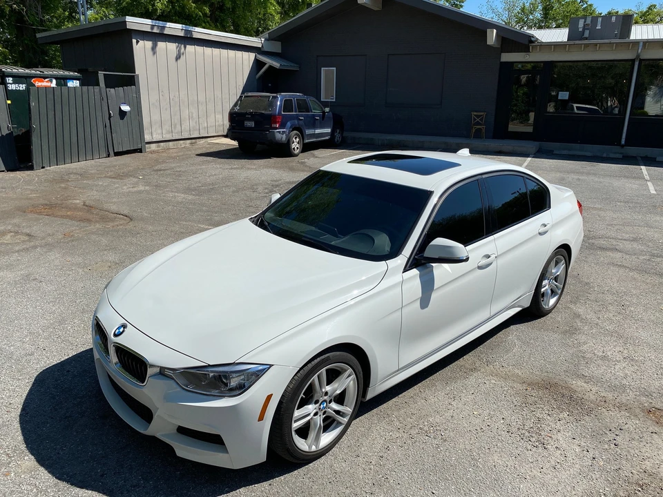 2014 BMW F30 335i & 340i Sedan - Image 27 of 31