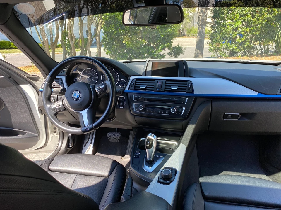 2014 BMW F30 335i & 340i Sedan - Image 29 of 31