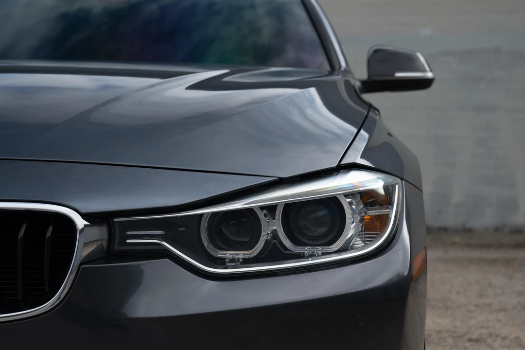 2014 BMW F30 335i & 340i Sedan - Image 13 of 31