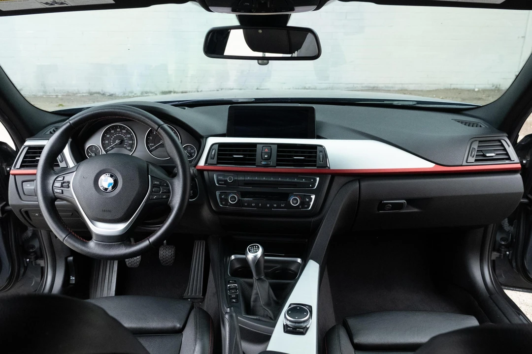 2014 BMW F30 335i & 340i Sedan - Image 30 of 31