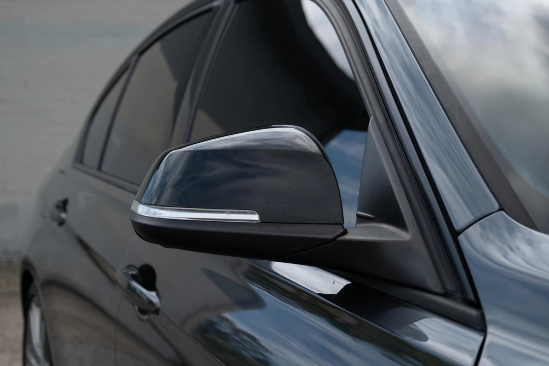 2014 BMW F30 335i & 340i Sedan - Image 23 of 31