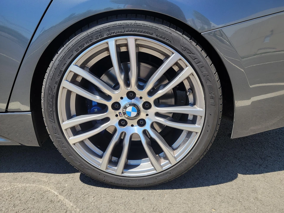 2014 BMW F30 335i & 340i Sedan - Image 19 of 31