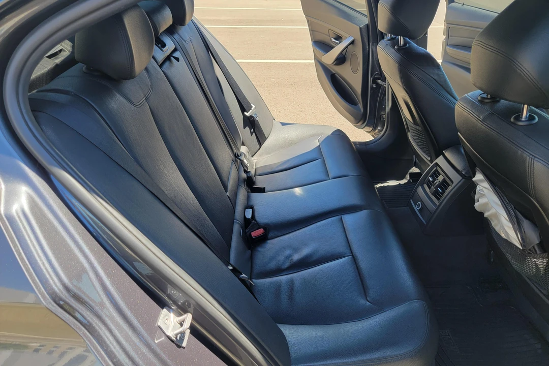 2014 BMW F30 335i & 340i Sedan - Image 26 of 31