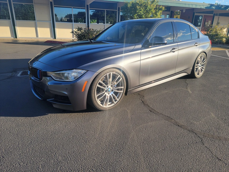 2014 BMW F30 335i & 340i Sedan - Image 7 of 31