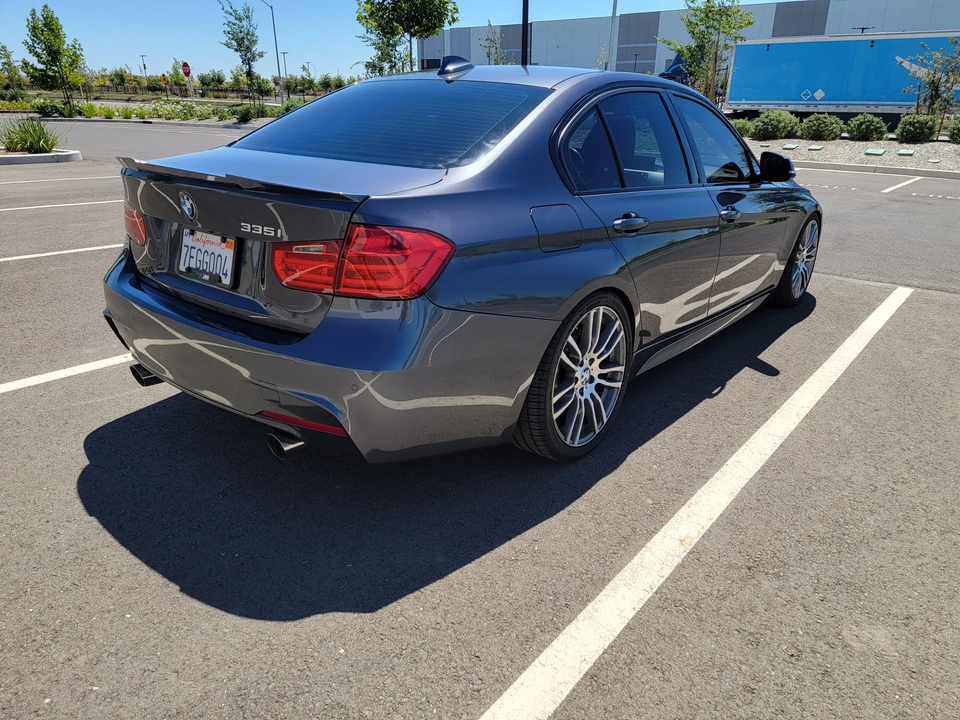 2014 BMW F30 335i & 340i Sedan - Image 12 of 31