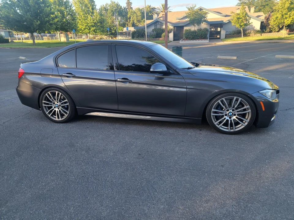 2014 BMW F30 335i & 340i Sedan - Image 15 of 31
