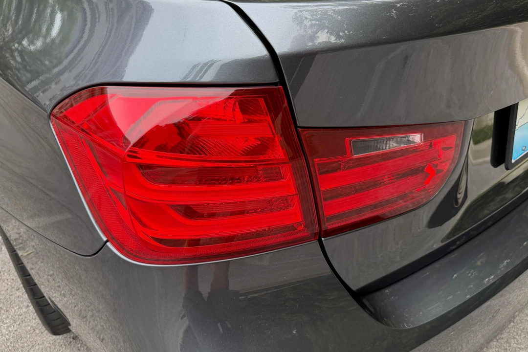 2014 BMW F30 335i & 340i Sedan - Image 20 of 31