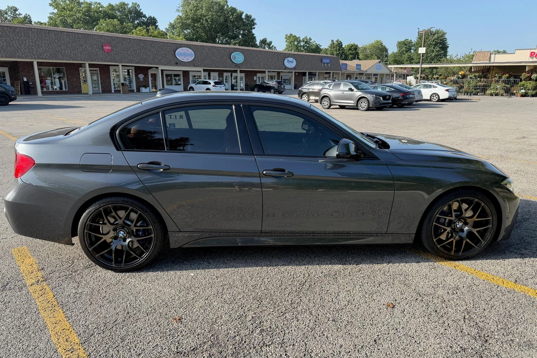 2014 BMW F30 335i & 340i Sedan - Image 11 of 31