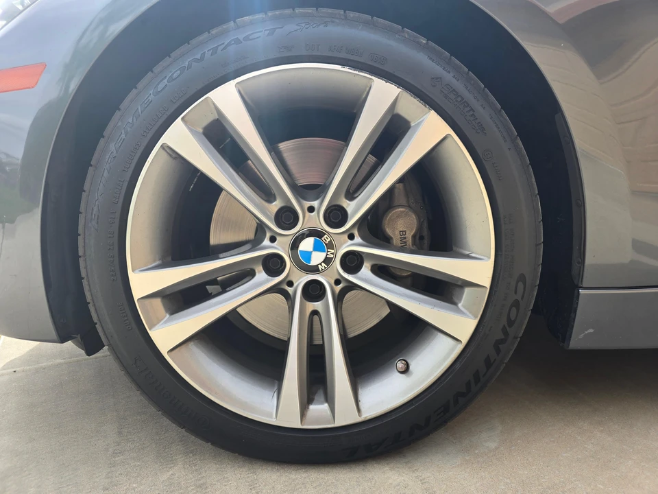 2014 BMW F30 335i & 340i Sedan - Image 29 of 31