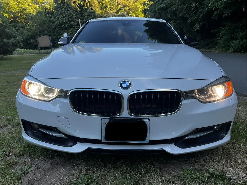 2014 BMW F30 335i & 340i Sedan - Image 3 of 31