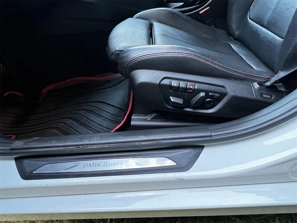 2014 BMW F30 335i & 340i Sedan - Image 13 of 31