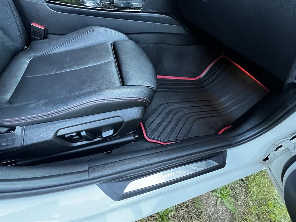 2014 BMW F30 335i & 340i Sedan - Image 23 of 31