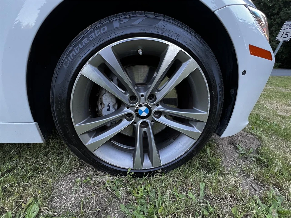 2014 BMW F30 335i & 340i Sedan - Image 27 of 31
