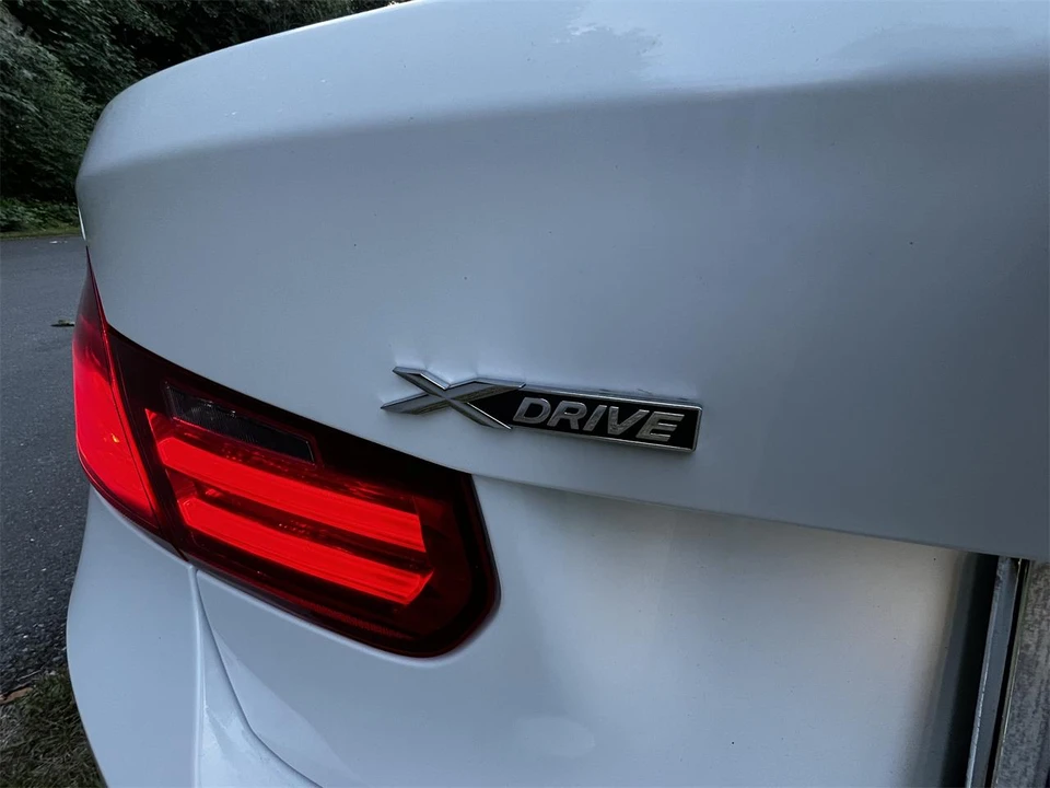 2014 BMW F30 335i & 340i Sedan - Image 28 of 31