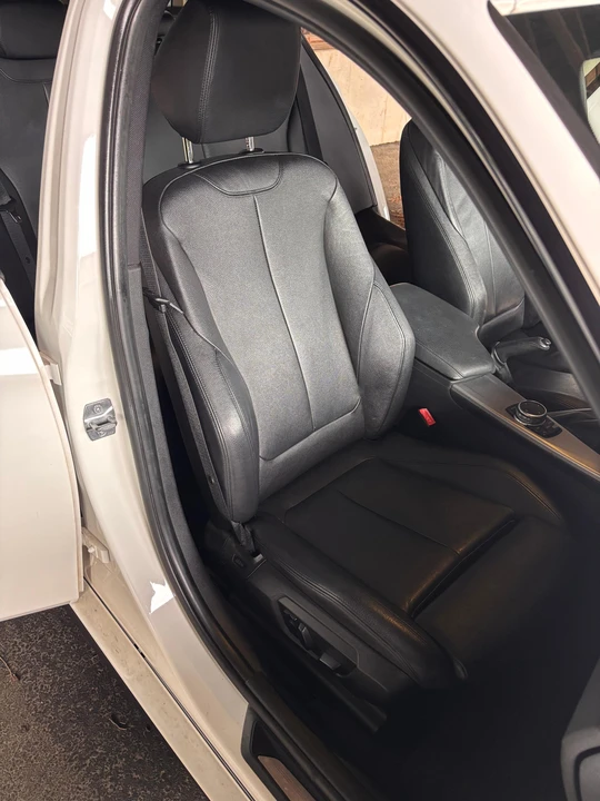 2014 BMW F30 335i & 340i Sedan - Image 23 of 31