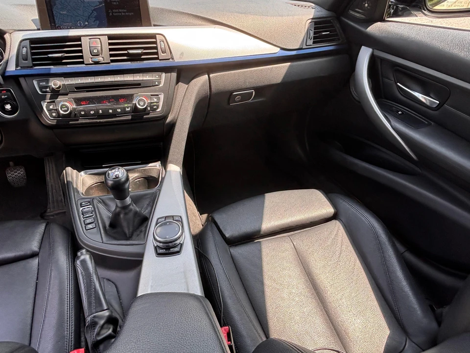 2014 BMW F30 335i & 340i Sedan - Image 29 of 31