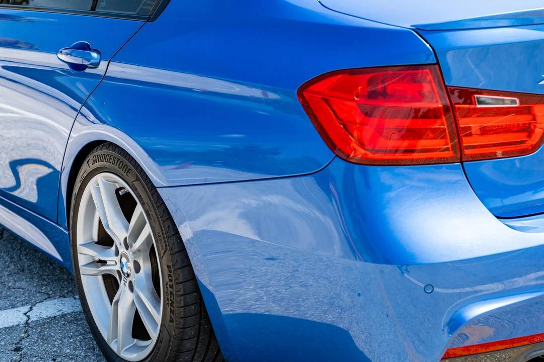 2014 BMW F30 335i & 340i Sedan - Image 28 of 31