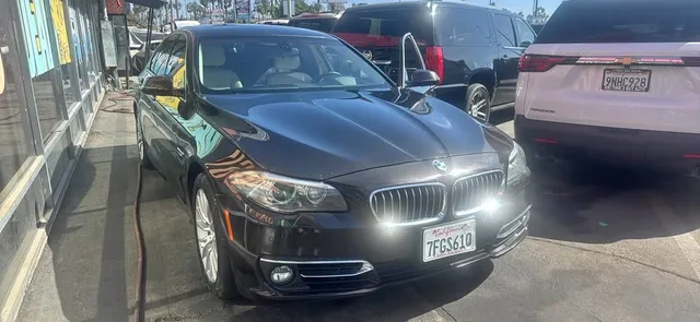 2014 BMW 5 Series 525xi Sedan 4D